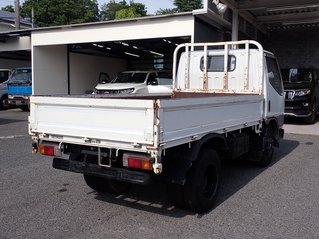 MITSUBISHI FUSO Canter