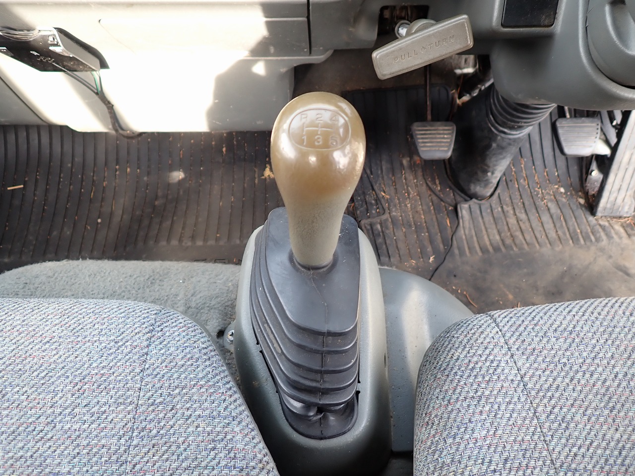 MITSUBISHI FUSO Canter