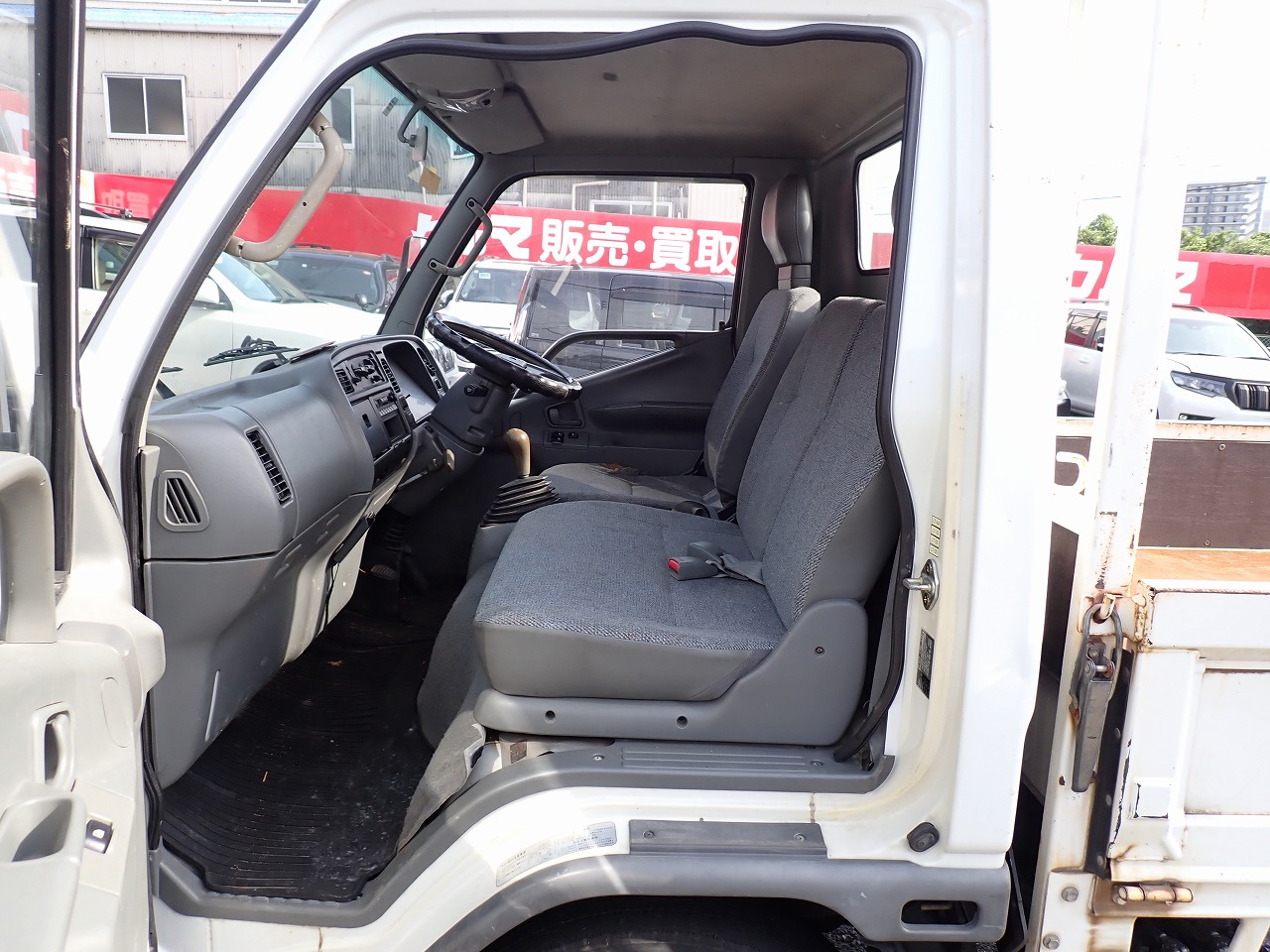 MITSUBISHI FUSO Canter