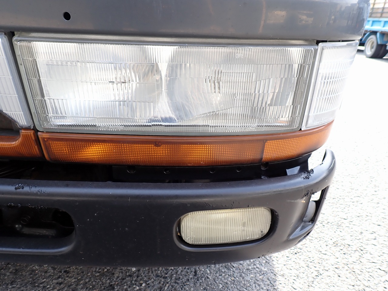 MITSUBISHI FUSO Canter