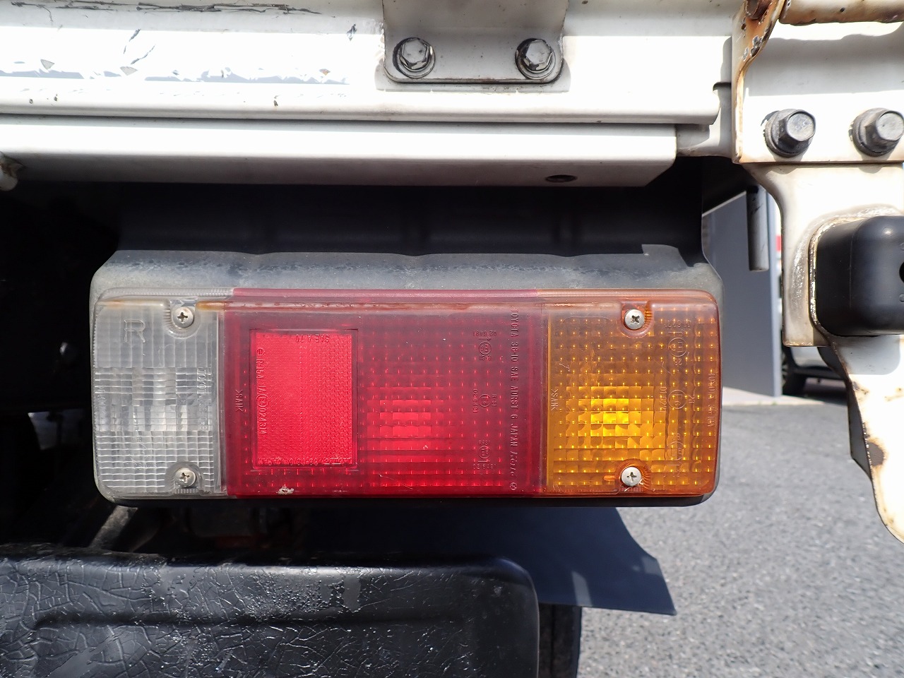 MITSUBISHI FUSO Canter