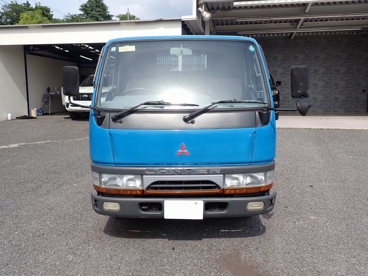 MITSUBISHI FUSO Canter