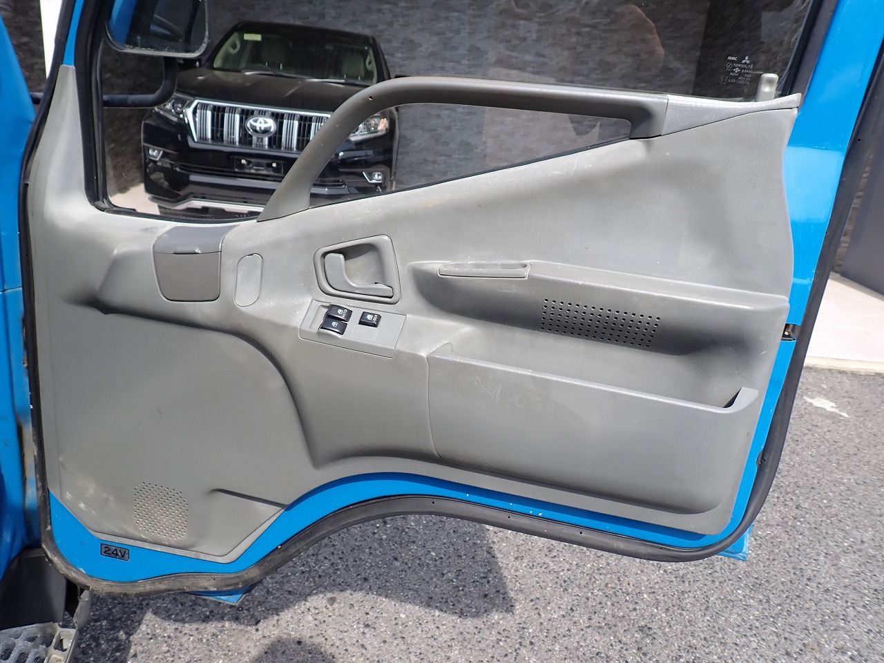 MITSUBISHI FUSO Canter
