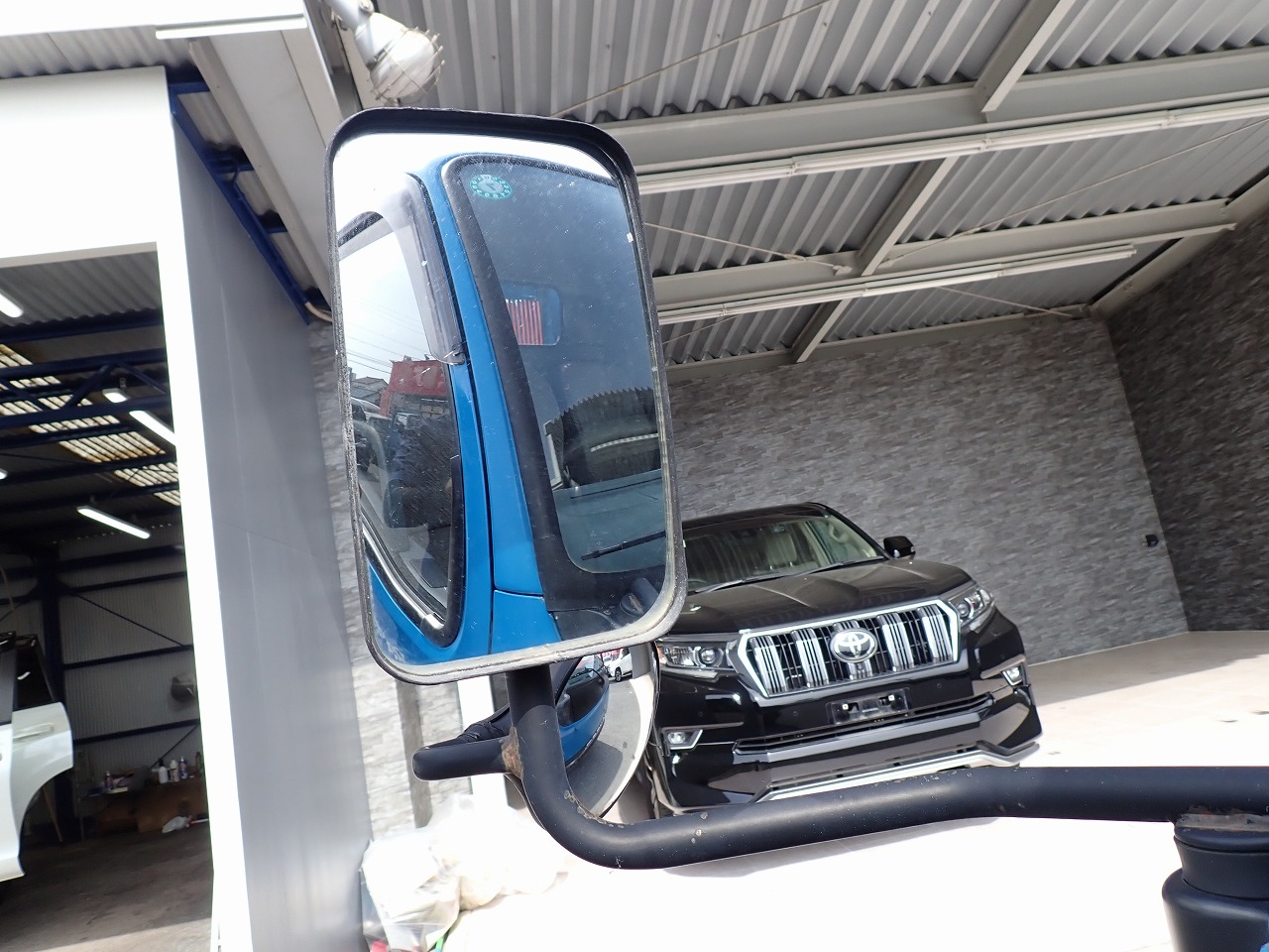 MITSUBISHI FUSO Canter