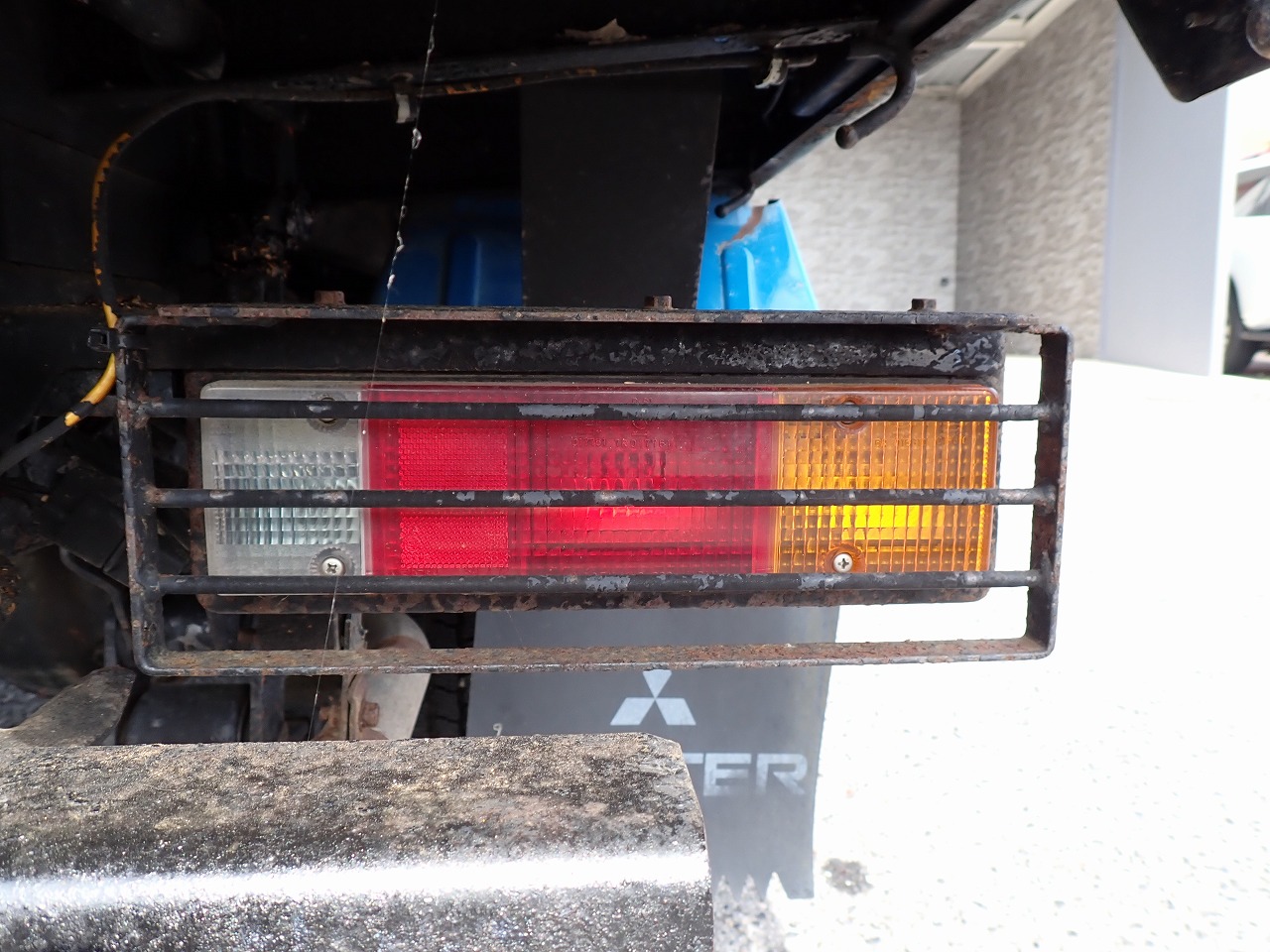 MITSUBISHI FUSO Canter