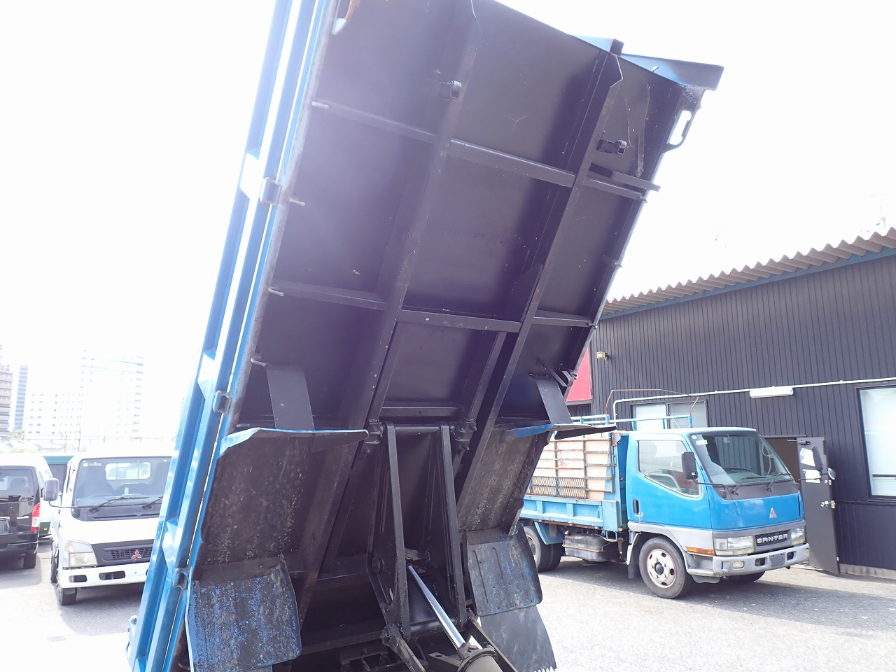 MITSUBISHI FUSO Canter