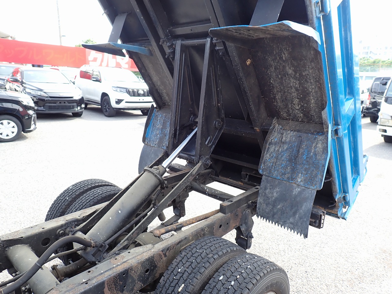 MITSUBISHI FUSO Canter