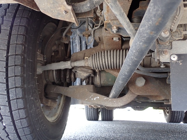 ISUZU Elf Truck