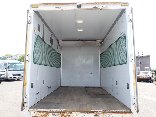 ISUZU Elf Truck
