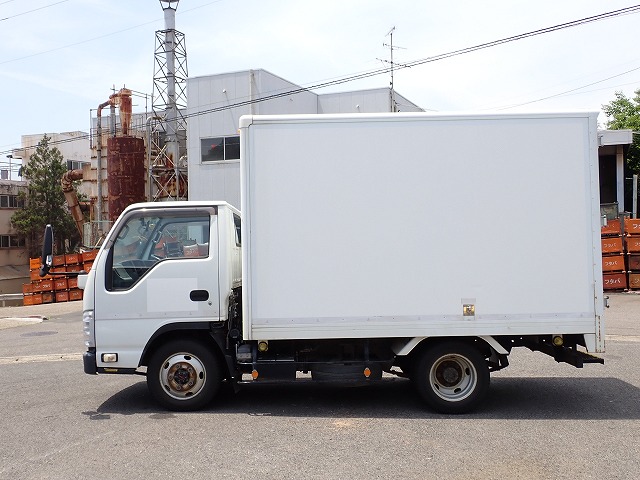 ISUZU Elf Truck