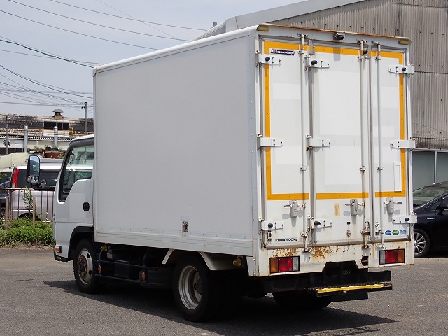 ISUZU Elf Truck