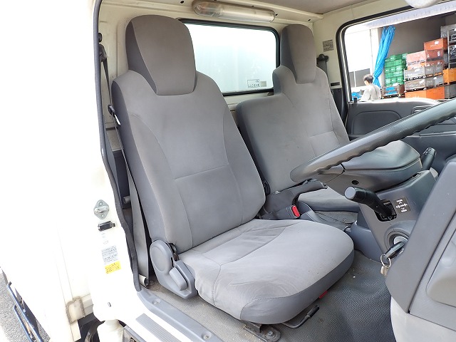 ISUZU Elf Truck