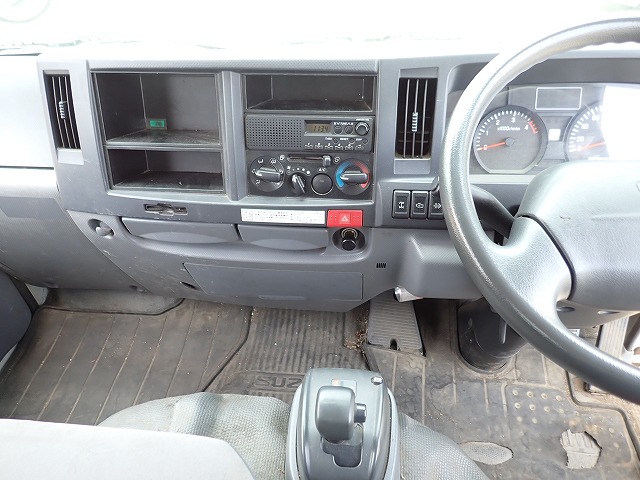 ISUZU Elf Truck