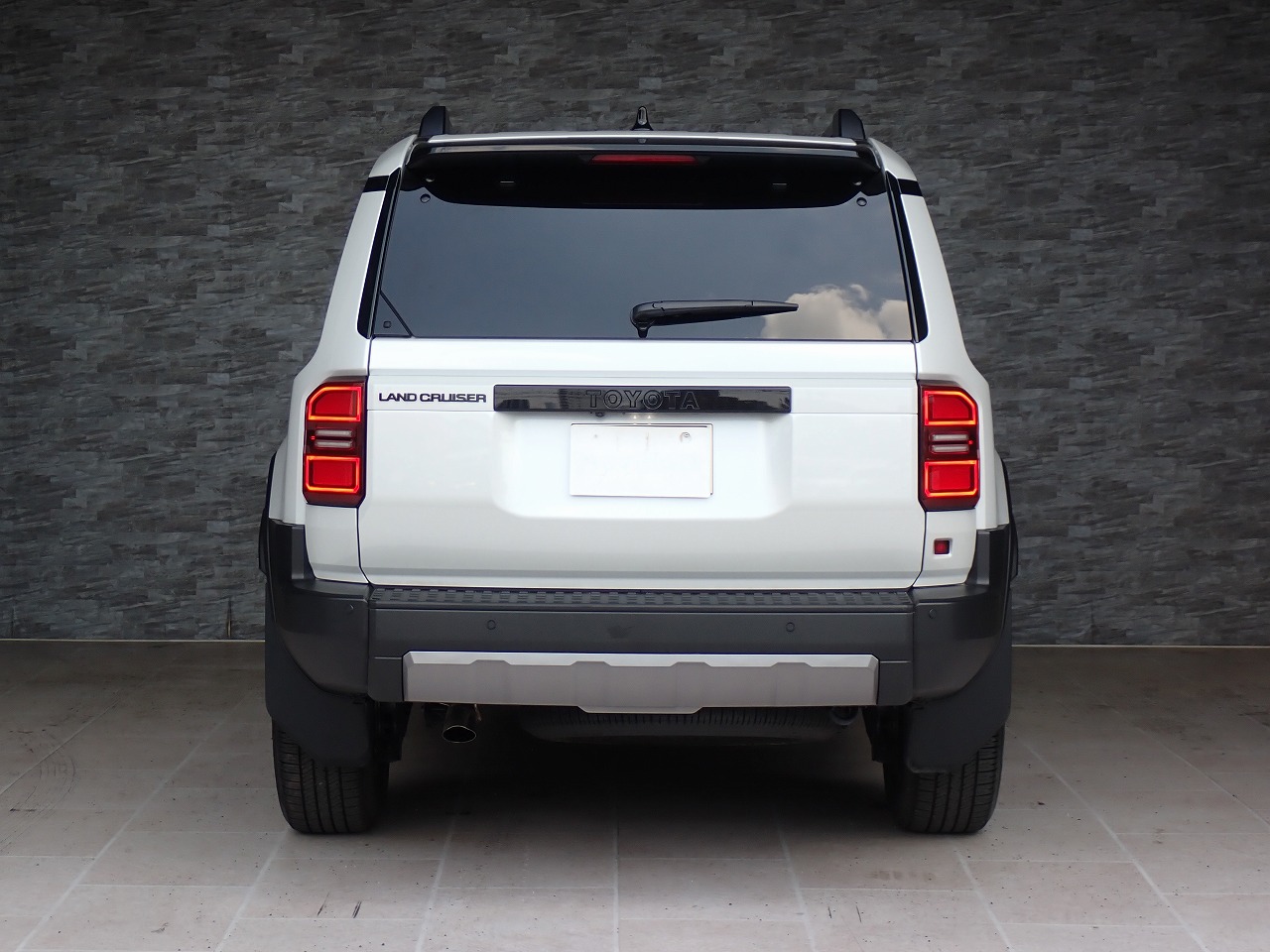 TOYOTA Land Cruiser 250
