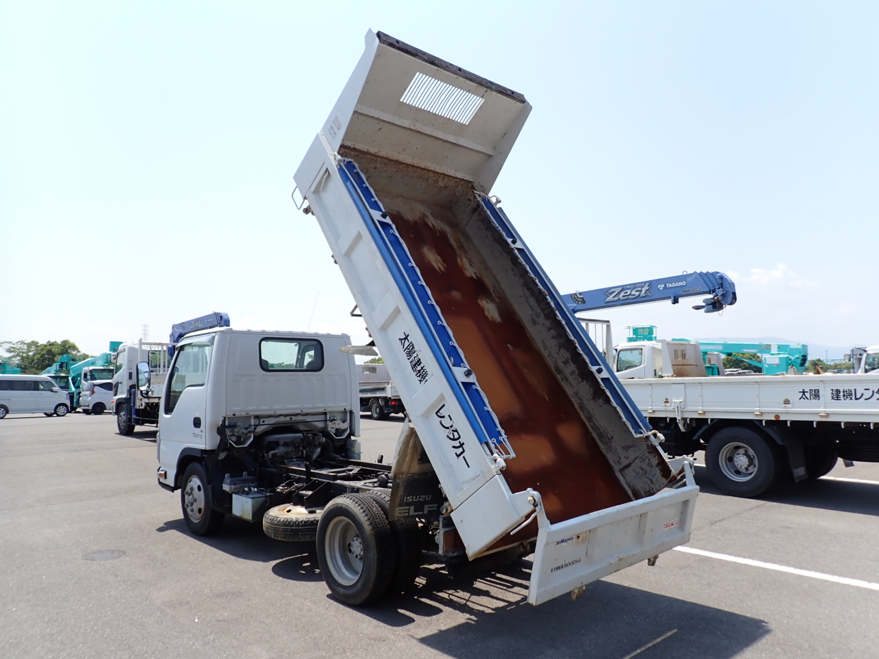 ISUZU Elf Truck