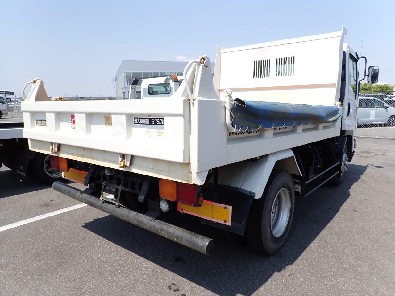 ISUZU Forward