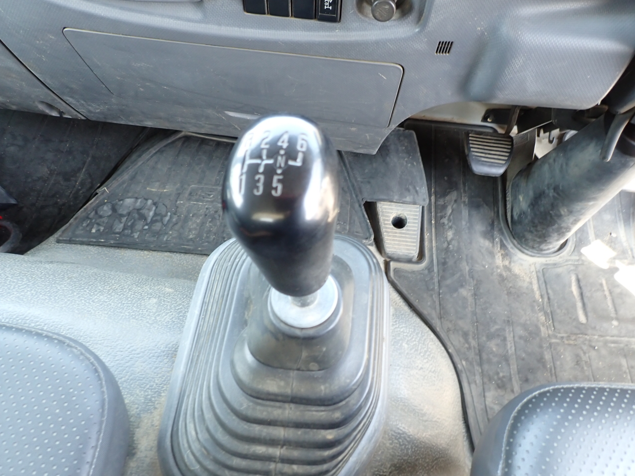 ISUZU Forward