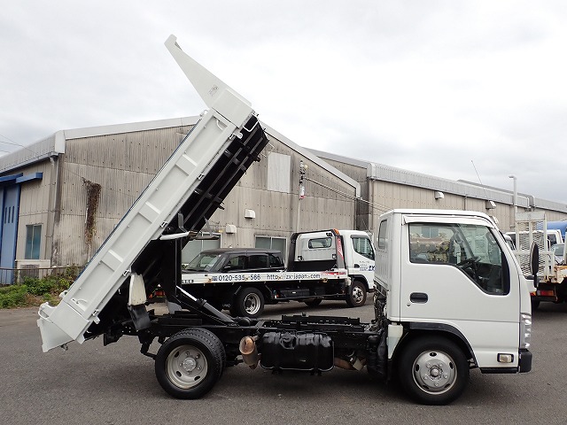 ISUZU Elf Truck