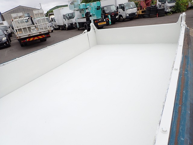 ISUZU Elf Truck