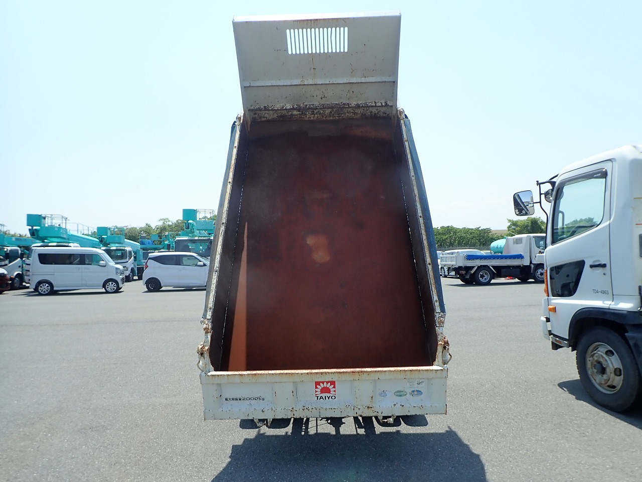 ISUZU Elf Truck