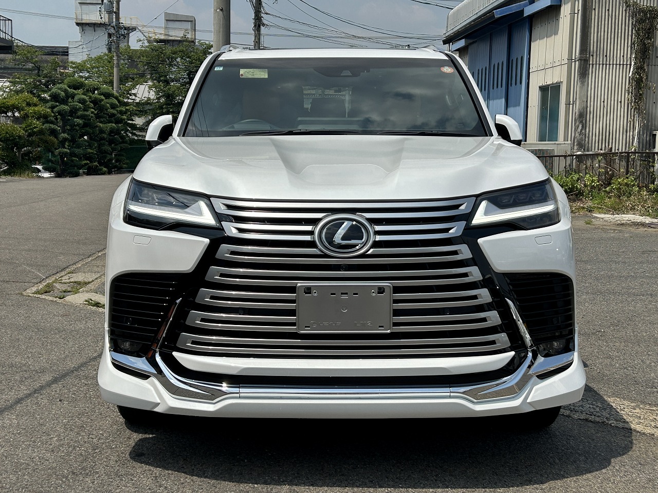 LEXUS LX 600