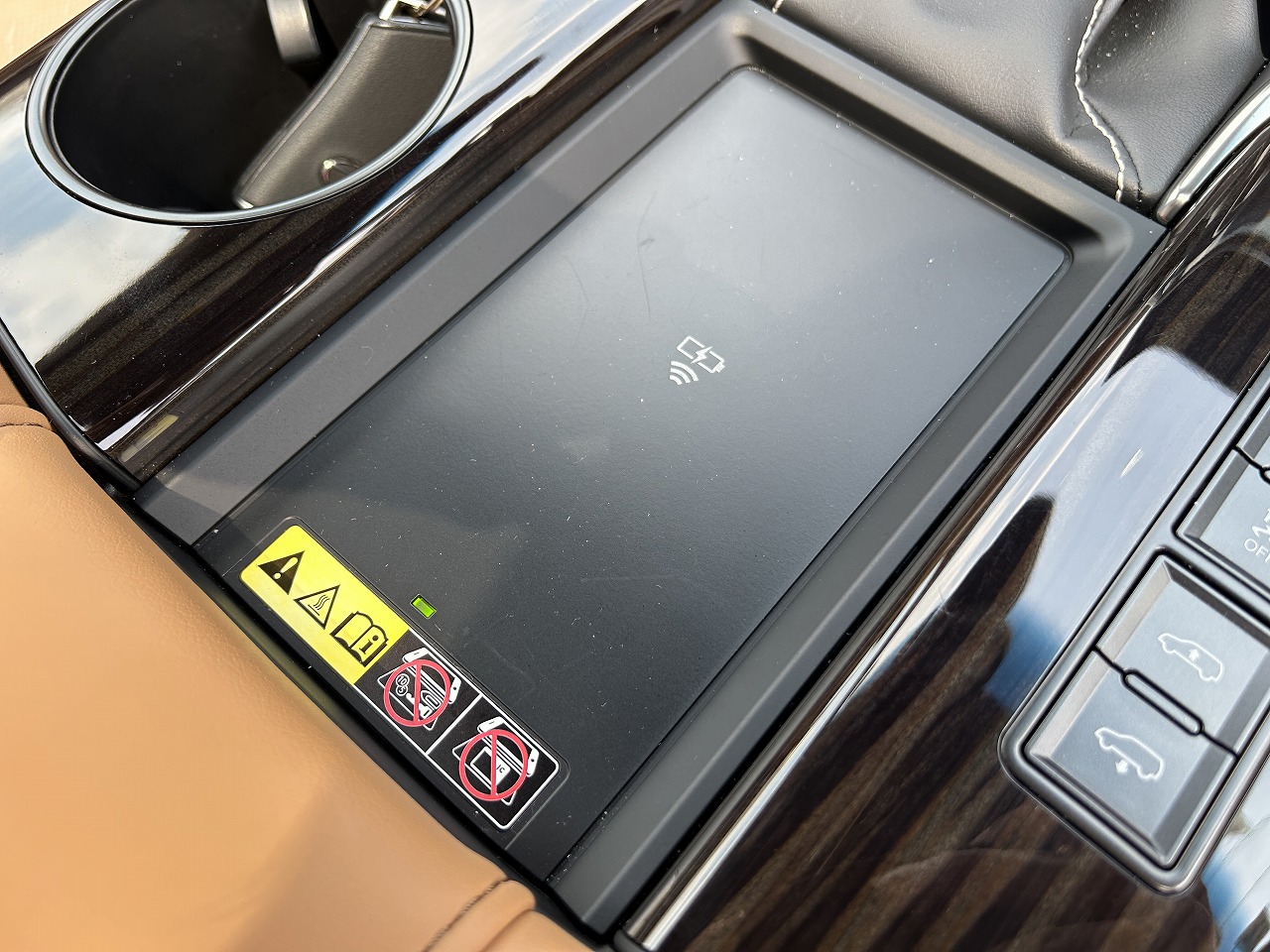 LEXUS LX 600