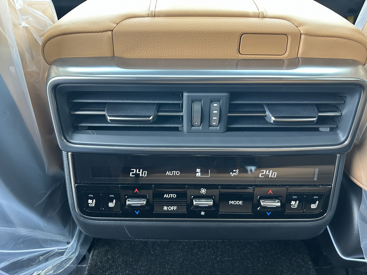 LEXUS LX 600