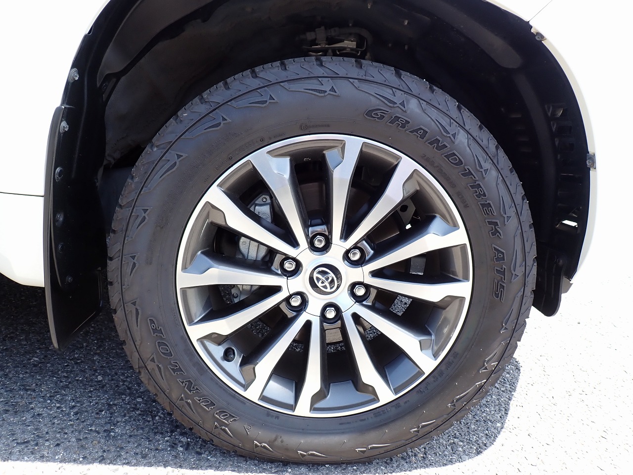 TOYOTA Land Cruiser