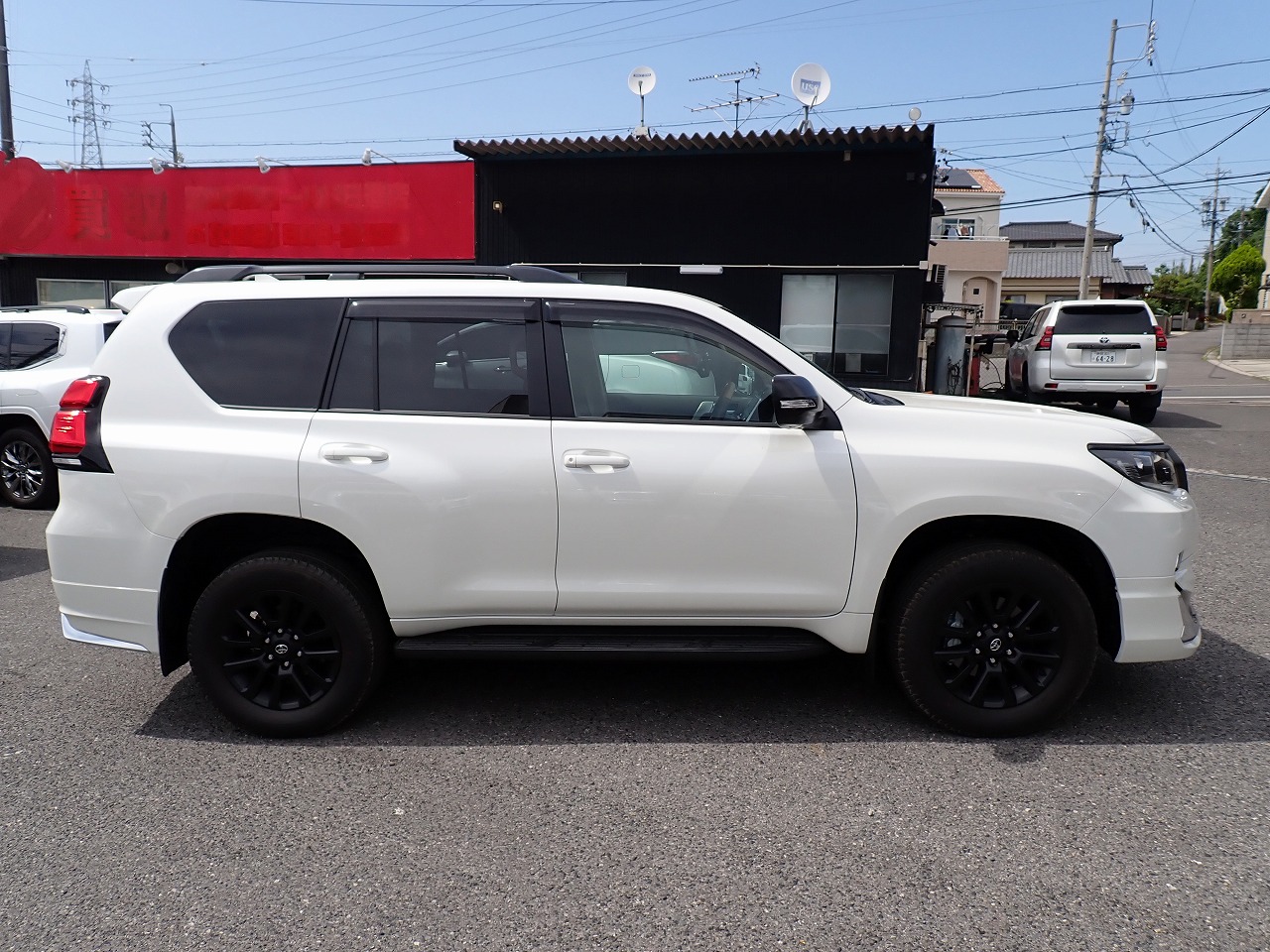 TOYOTA Land Cruiser Prado