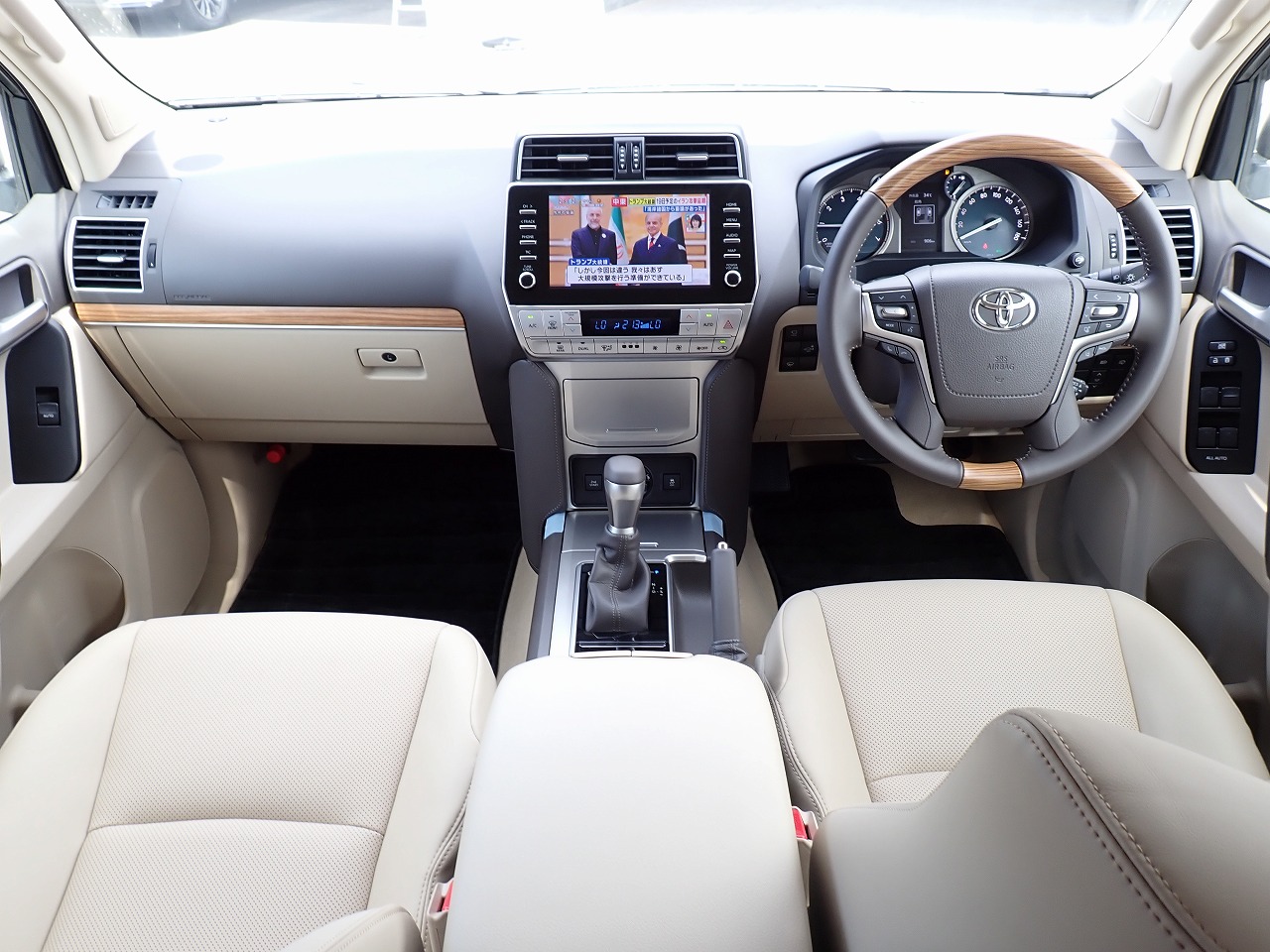 TOYOTA Land Cruiser Prado