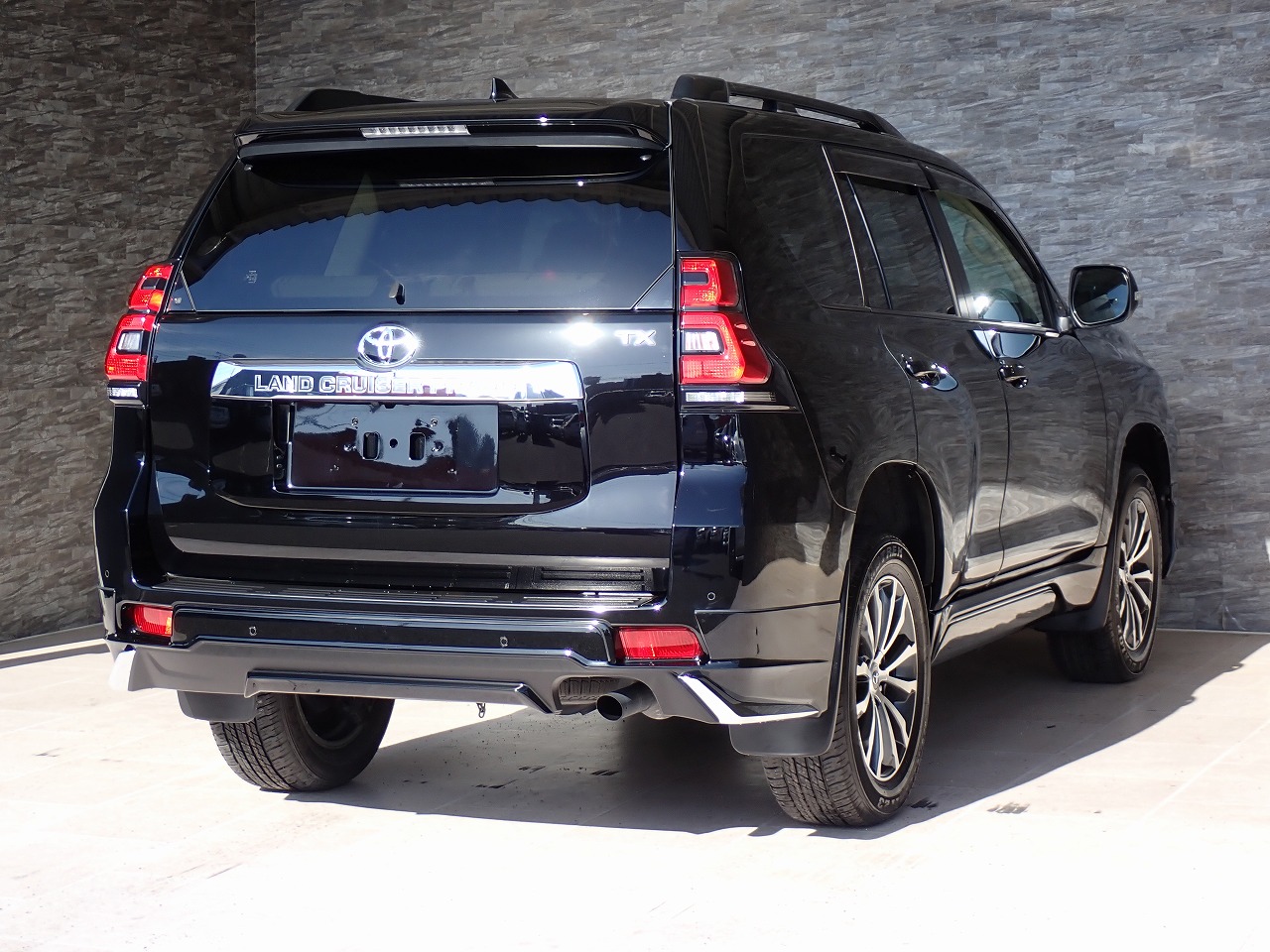TOYOTA Land Cruiser Prado