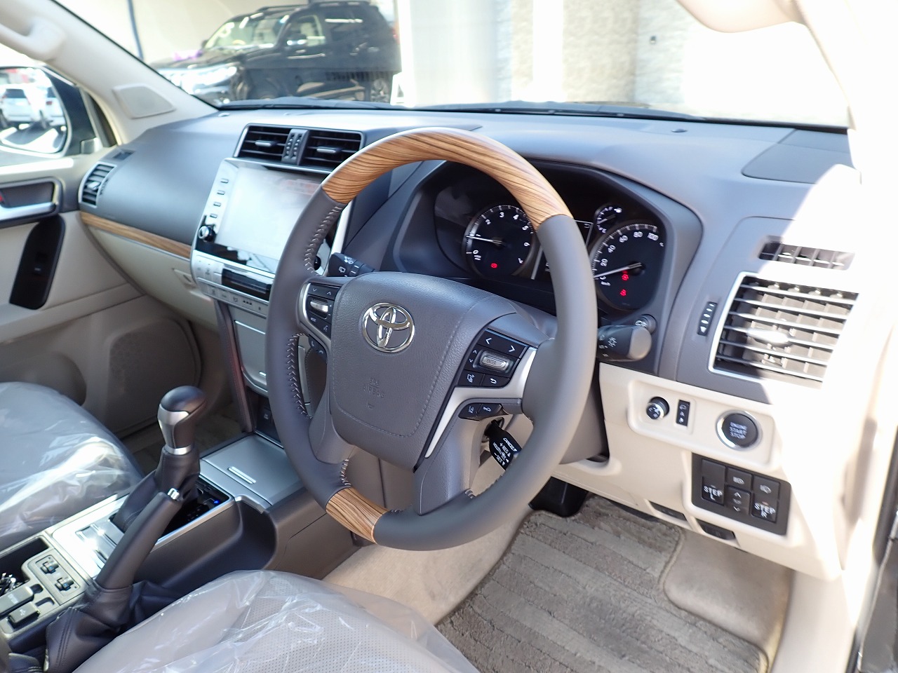 TOYOTA Land Cruiser Prado