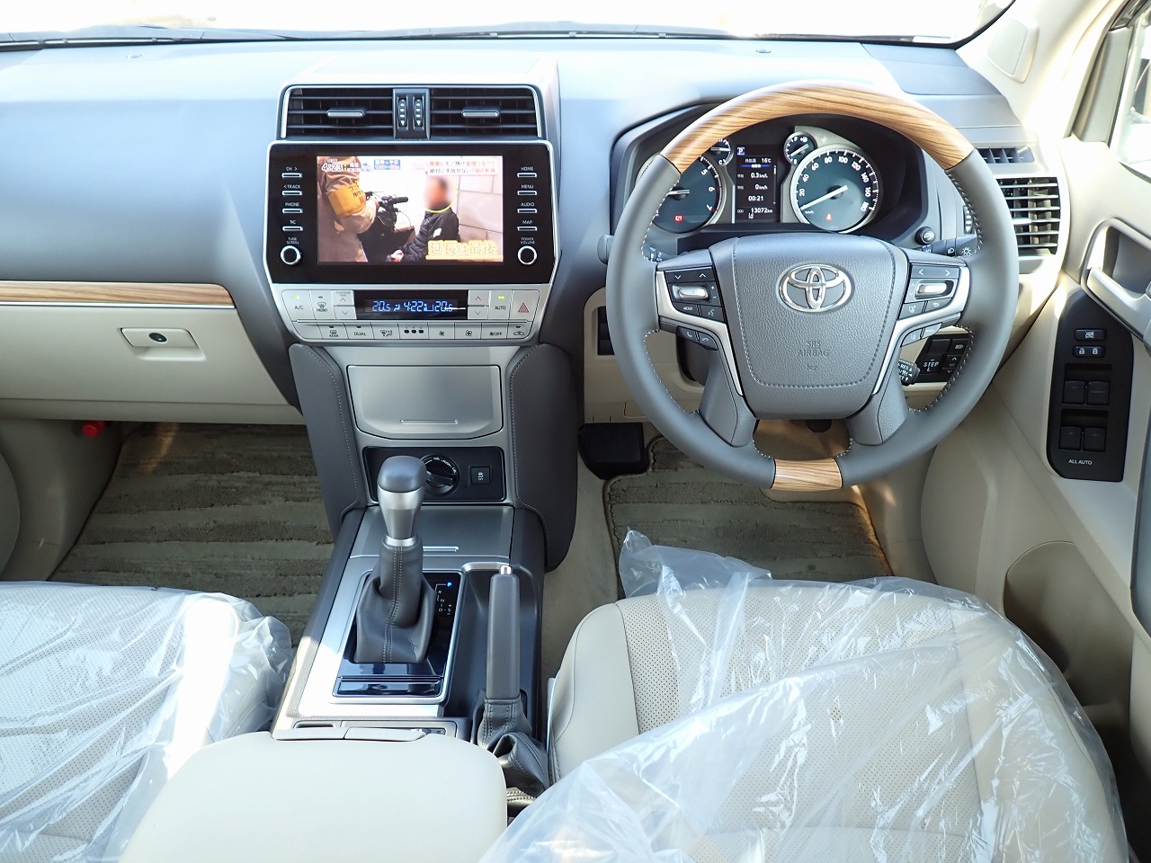 TOYOTA Land Cruiser Prado