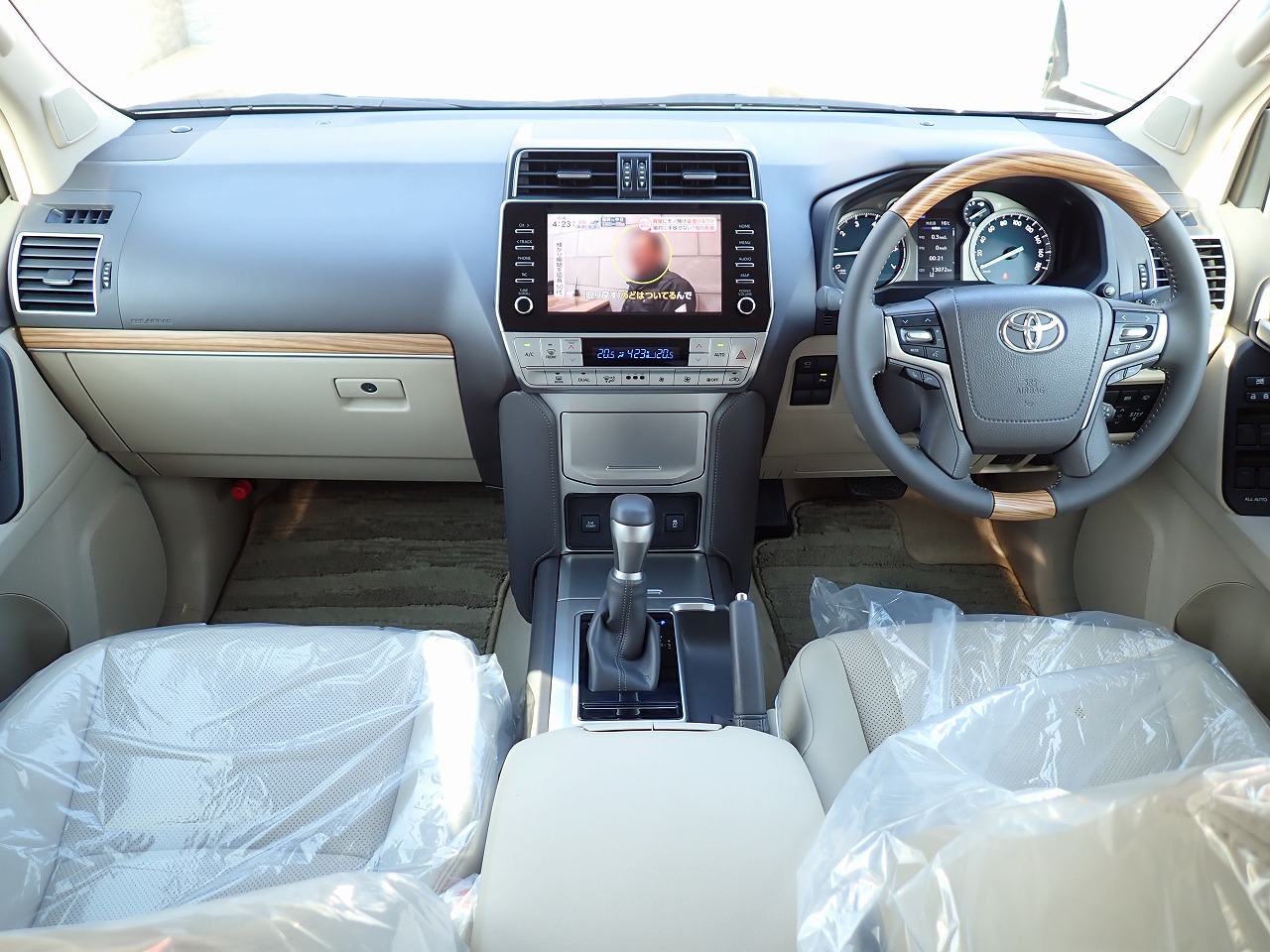 TOYOTA Land Cruiser Prado