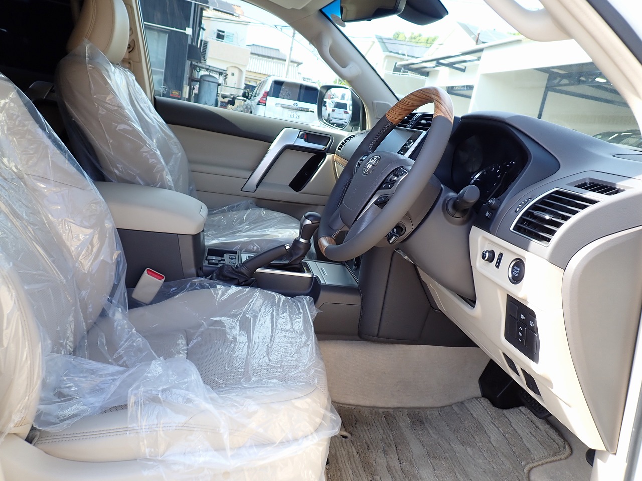 TOYOTA Land Cruiser Prado
