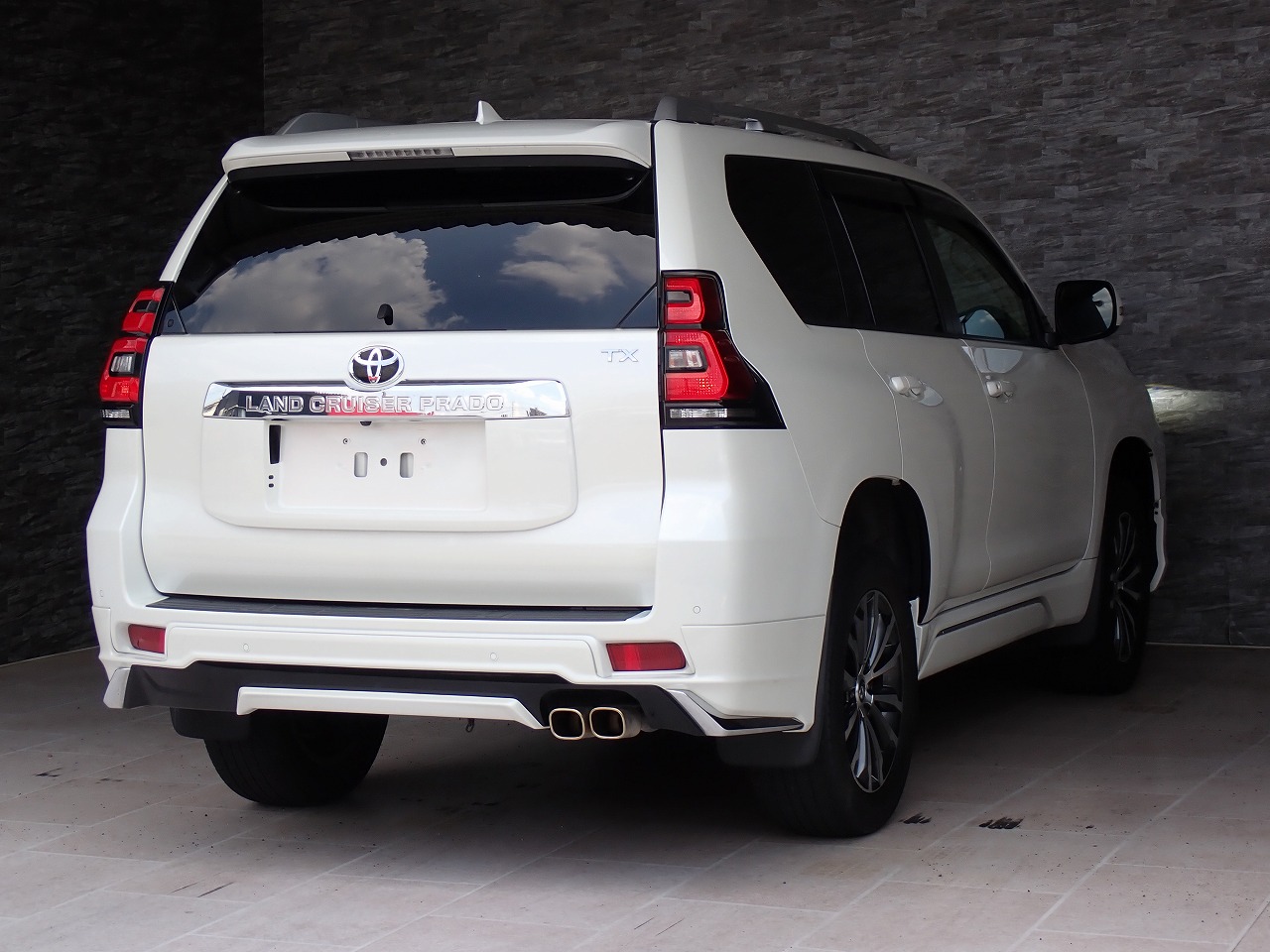 TOYOTA Land Cruiser Prado