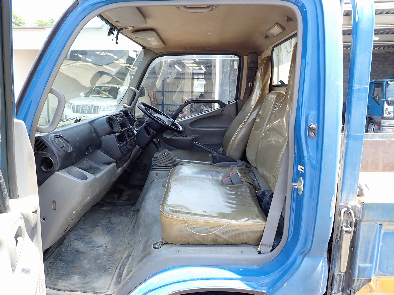 HINO Dutro
