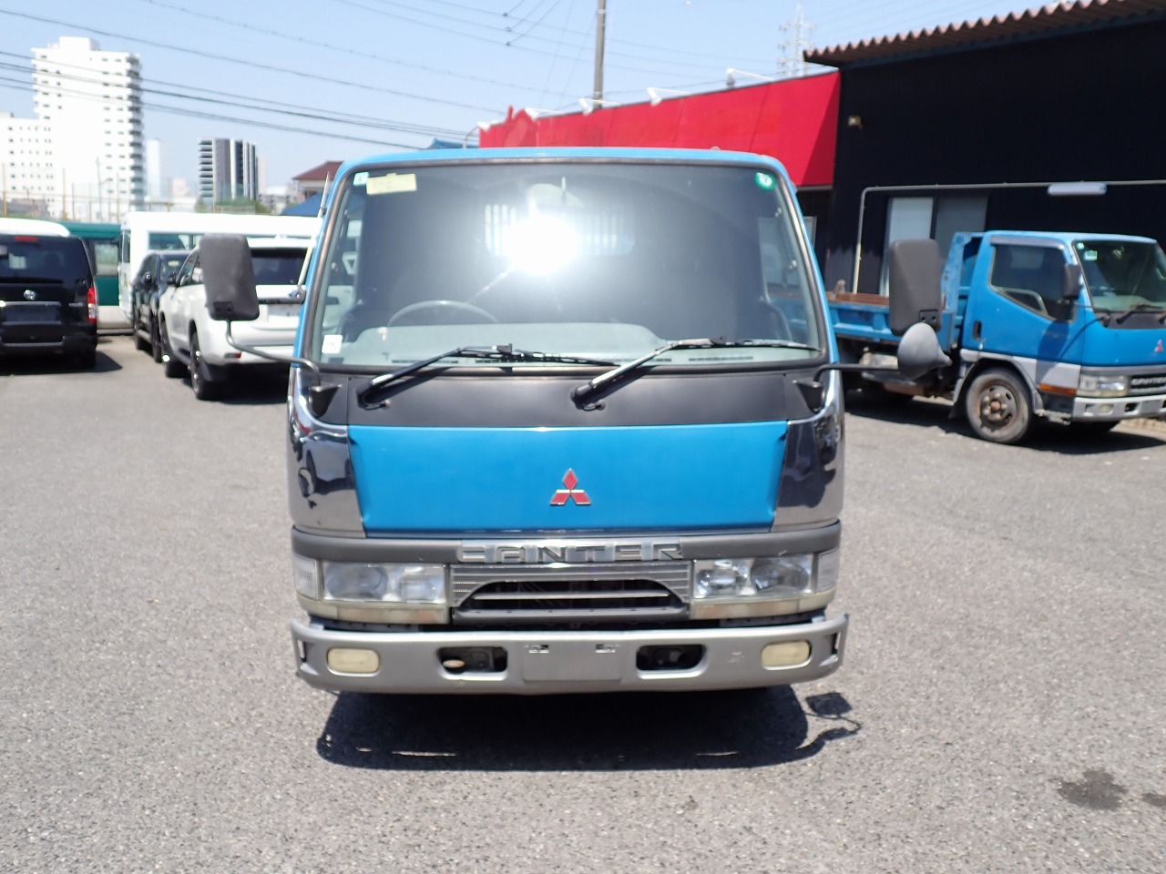 MITSUBISHI Canter