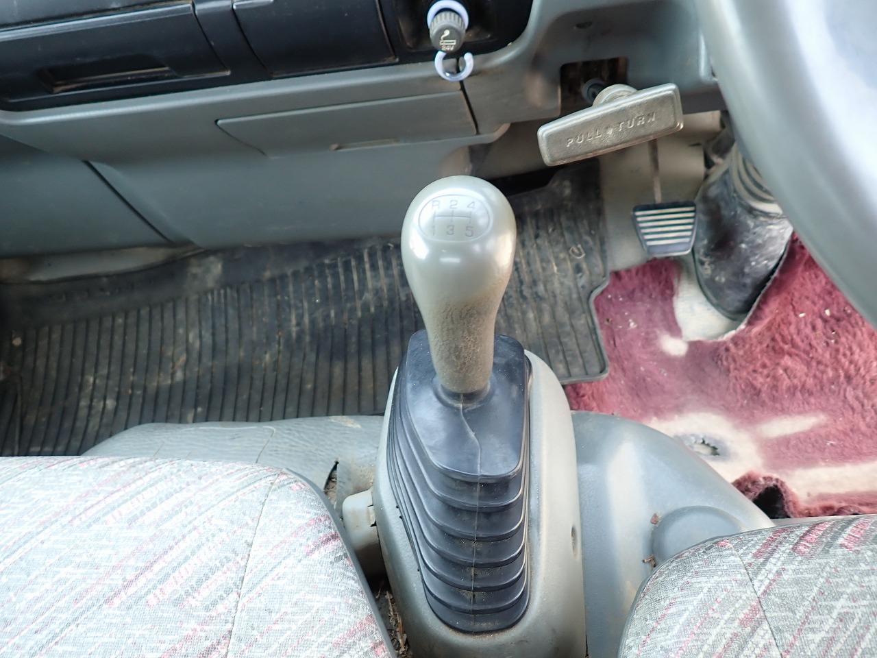 MITSUBISHI Canter