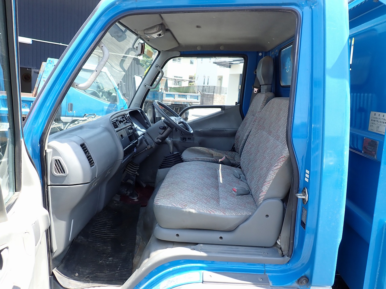 MITSUBISHI Canter