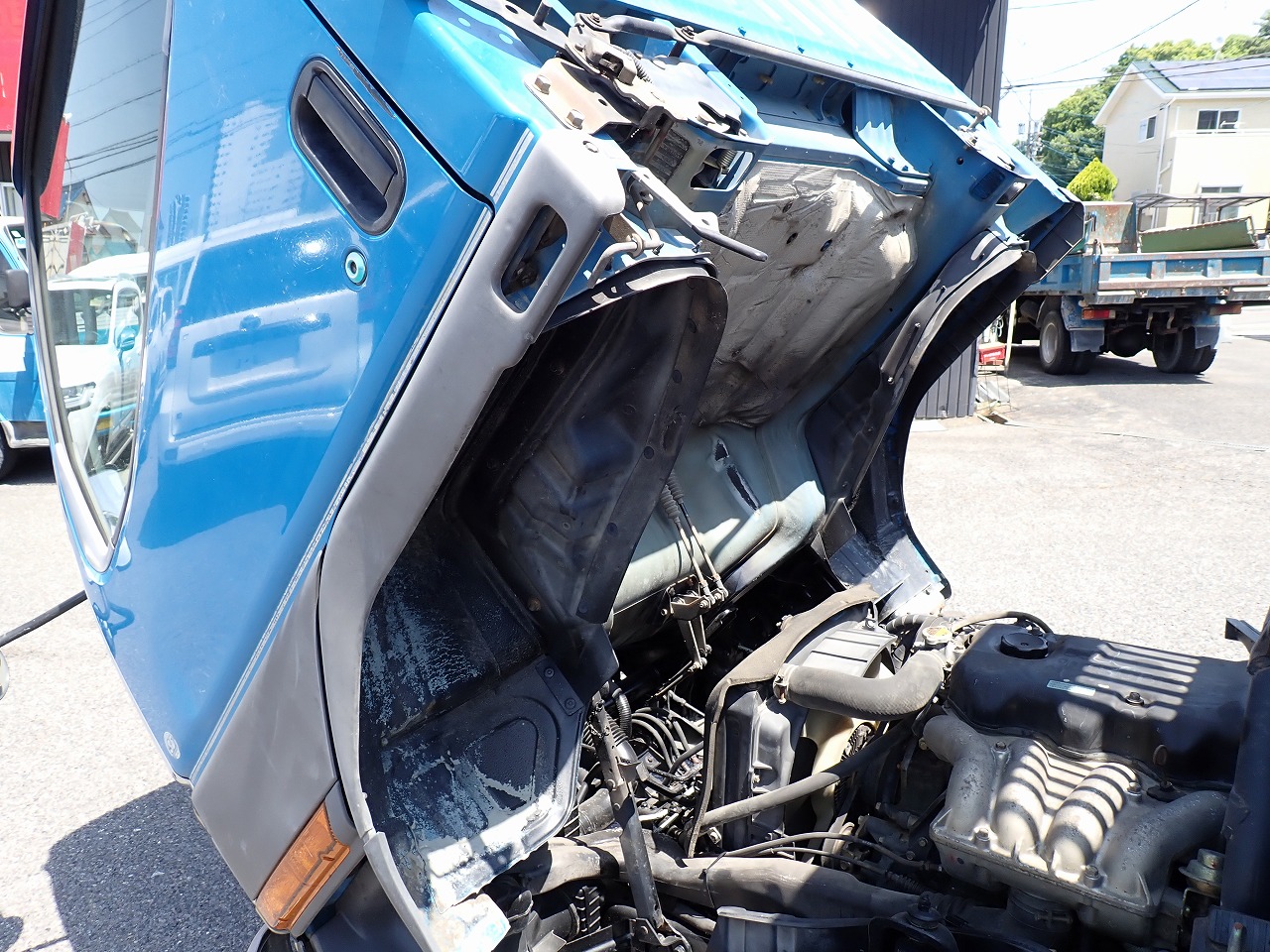 MITSUBISHI Canter