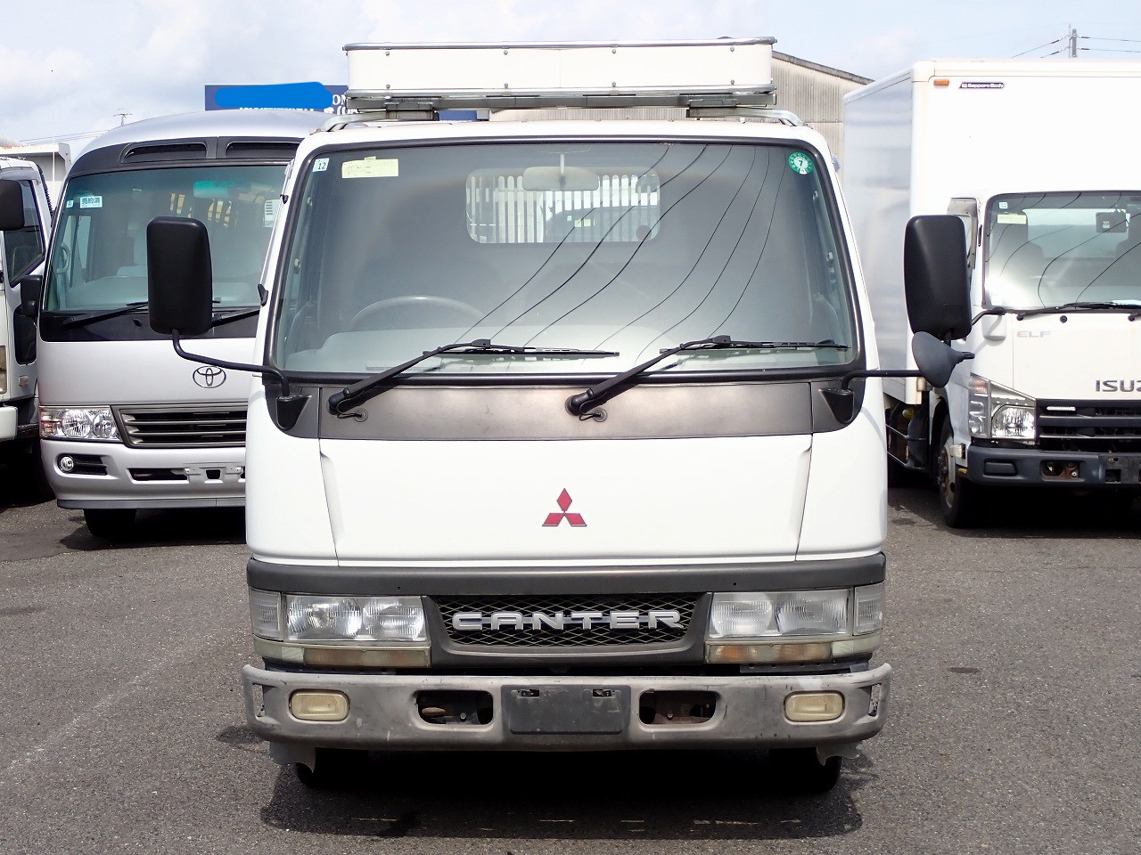 MITSUBISHI Canter