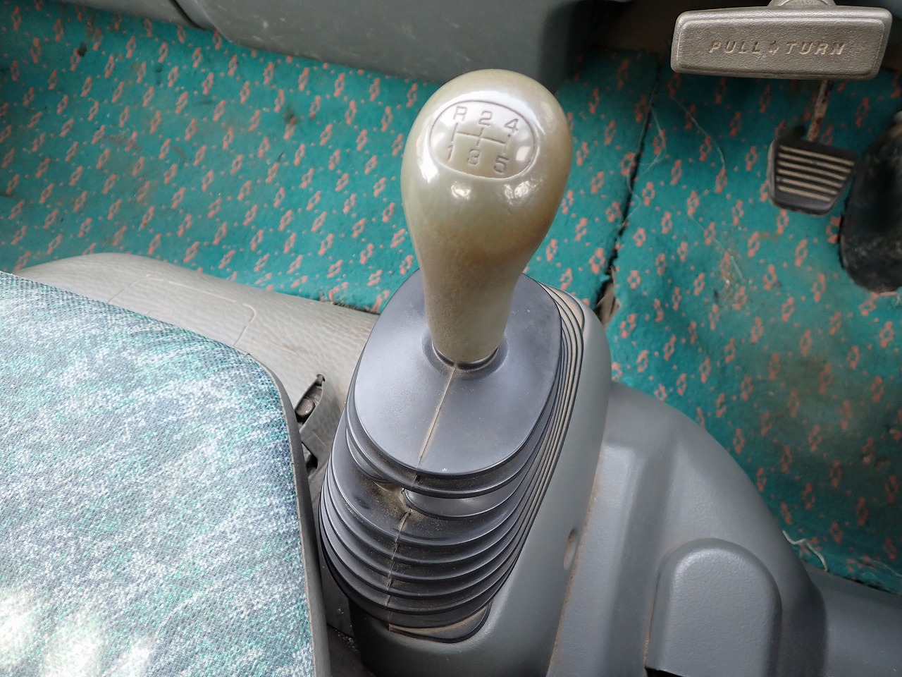 MITSUBISHI Canter