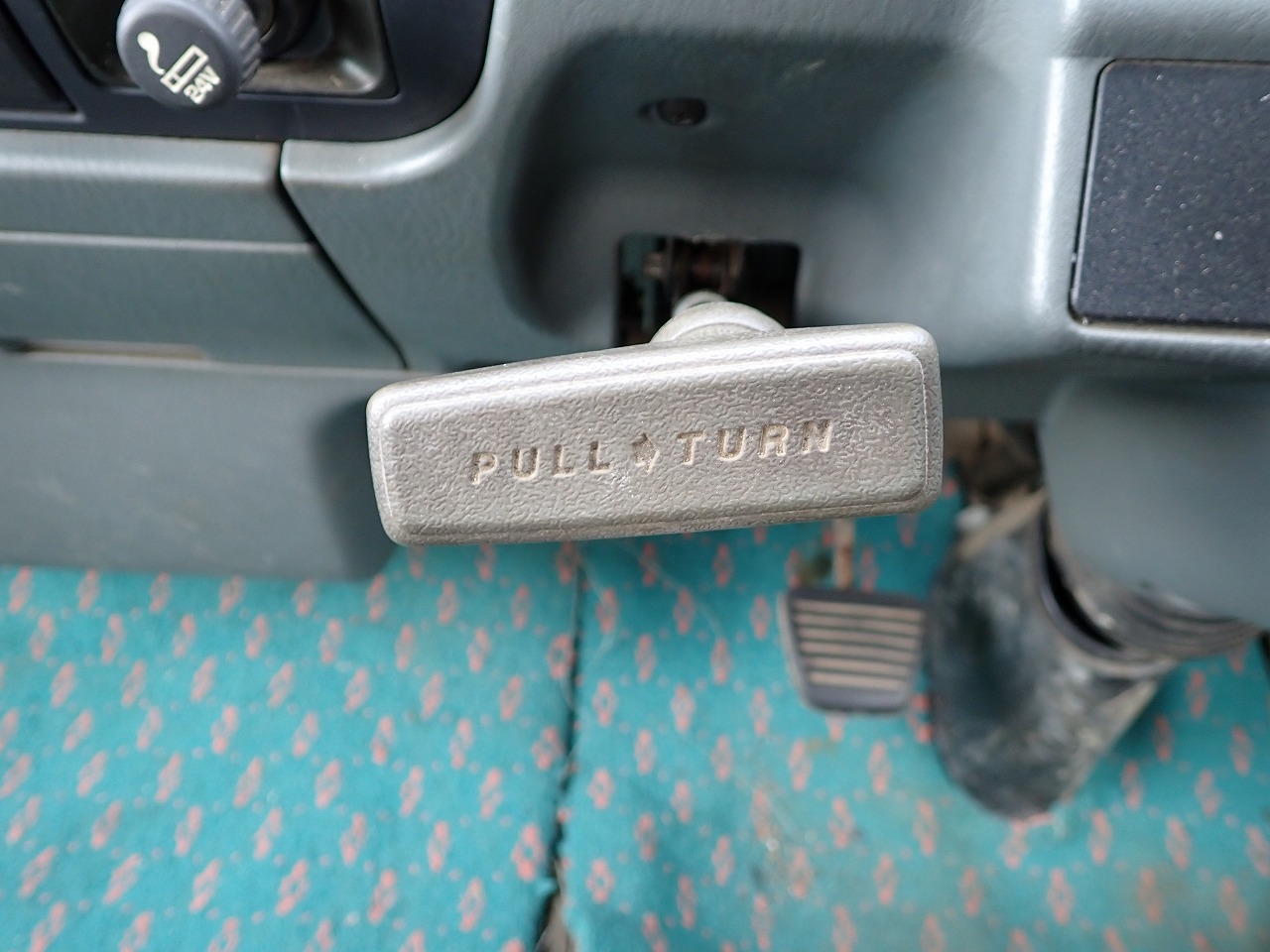 MITSUBISHI Canter