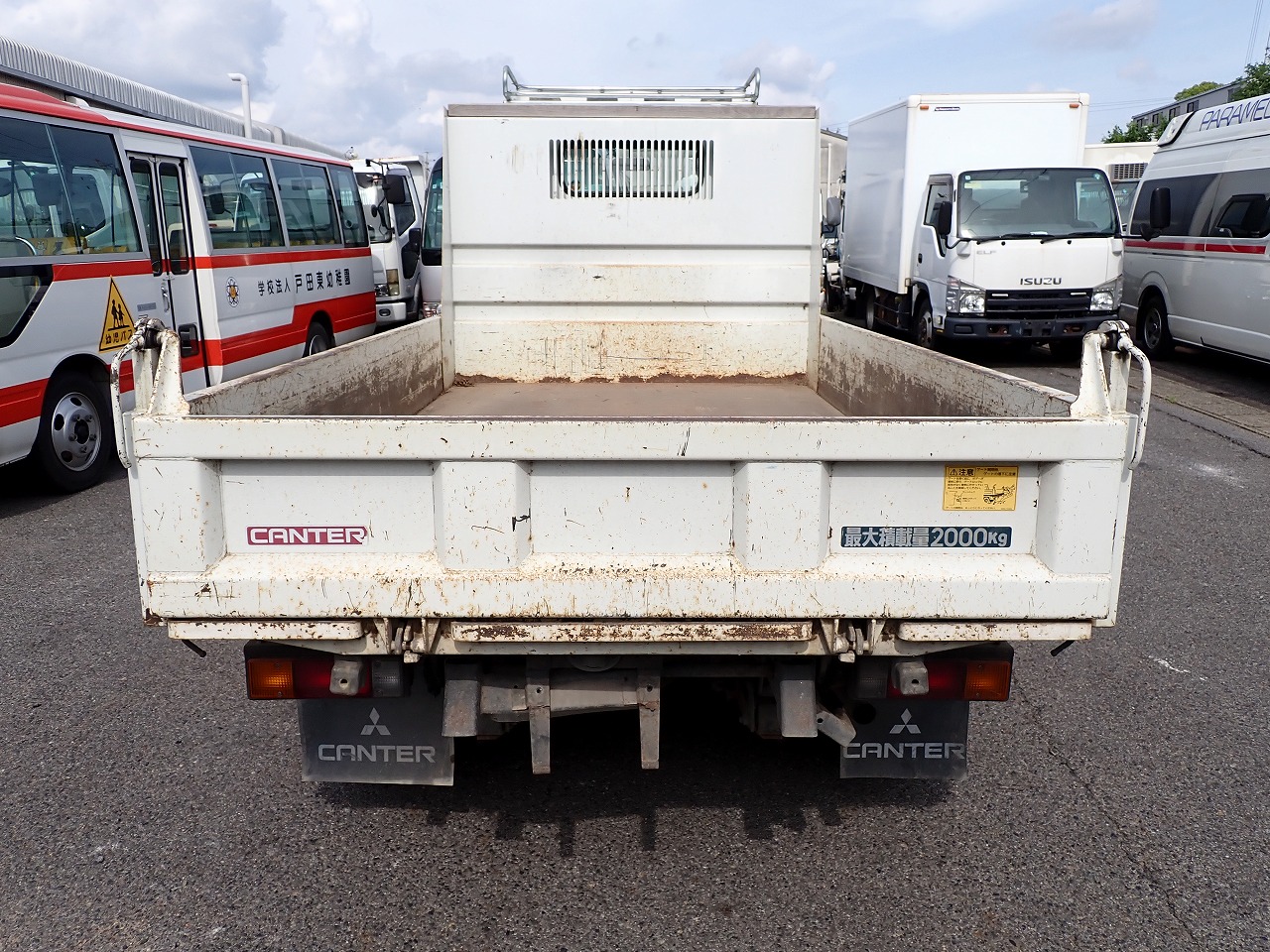 MITSUBISHI Canter