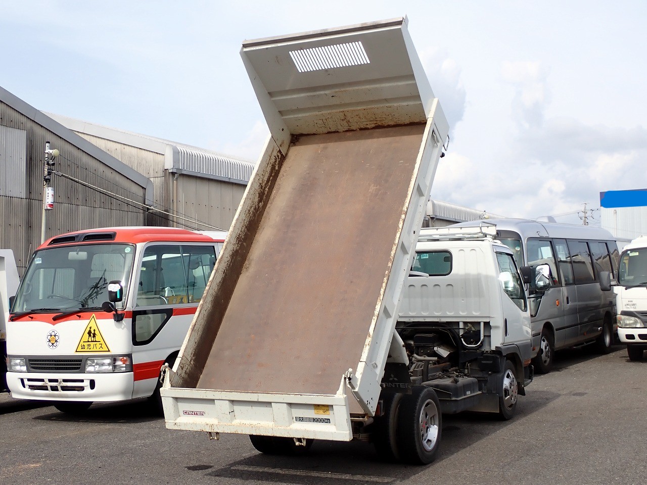 MITSUBISHI Canter