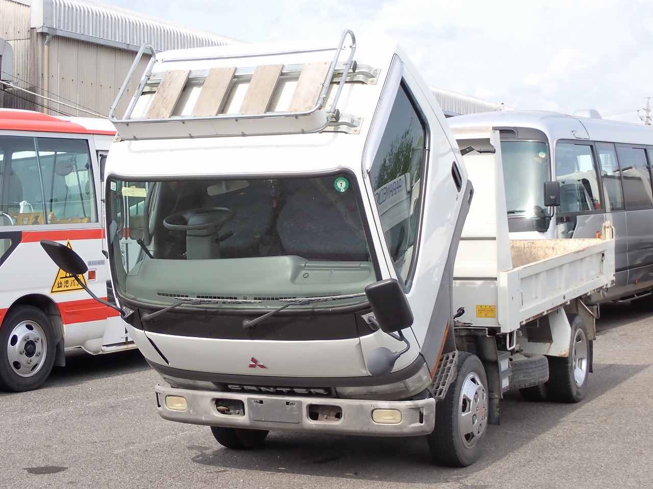 MITSUBISHI Canter