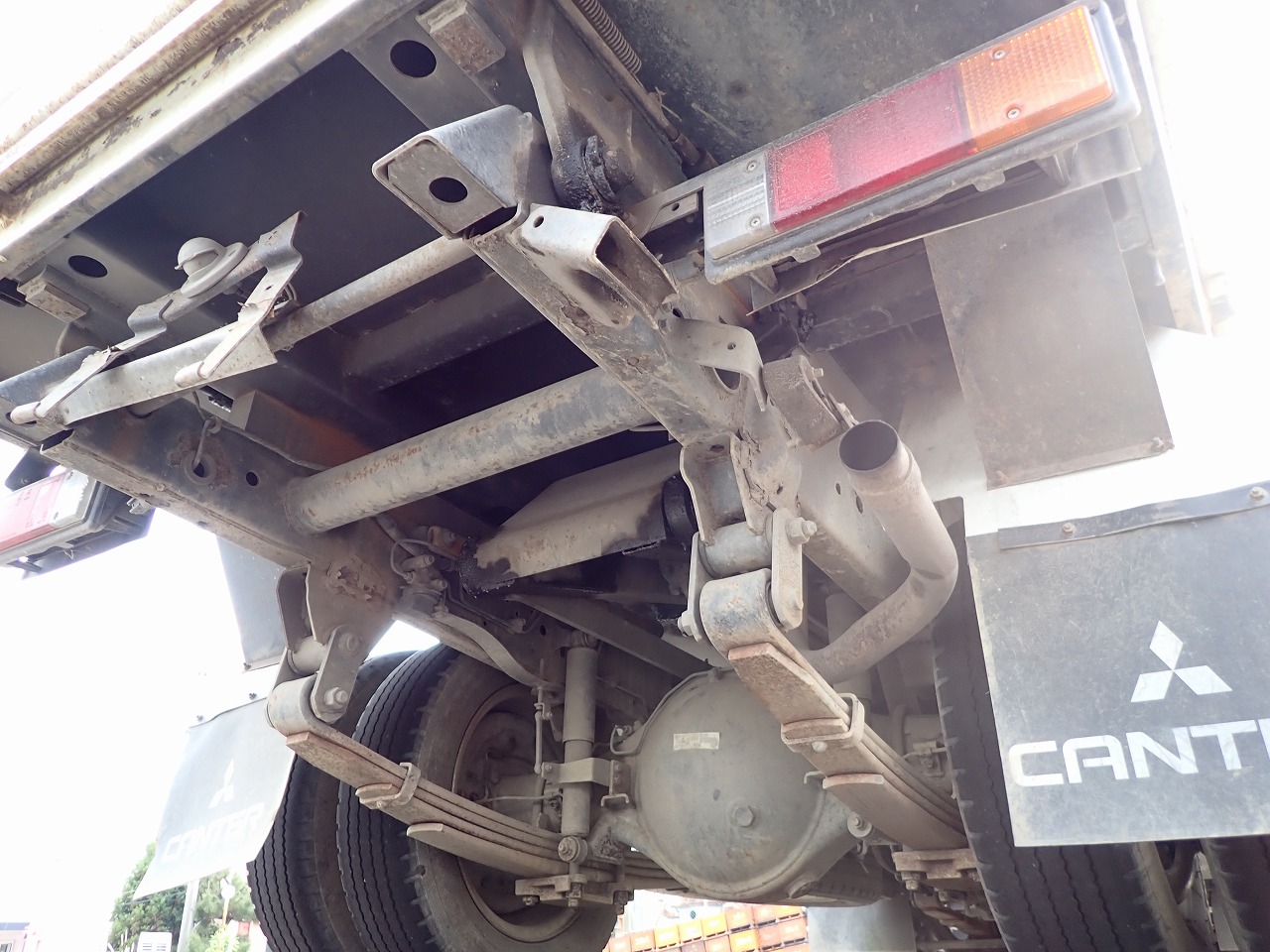 MITSUBISHI Canter