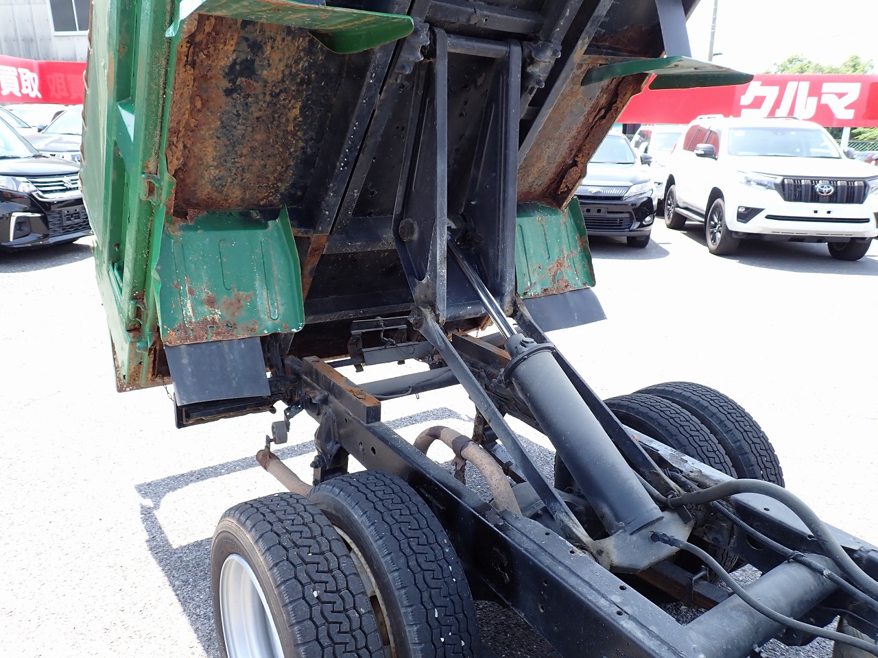MITSUBISHI Canter
