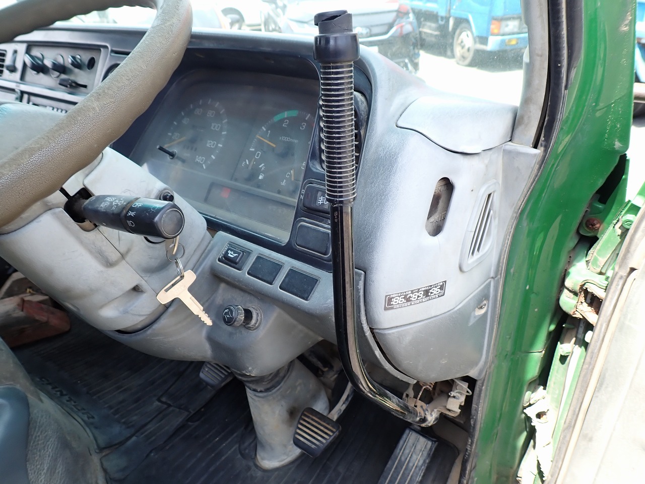 MITSUBISHI Canter
